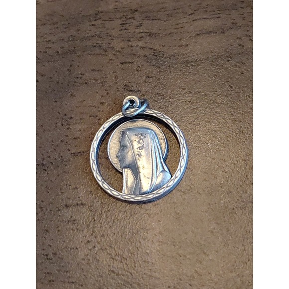 The Unbranded Brand Jewelry - Silver Catholic Virgin Mary Round Disc Charm Pendant
